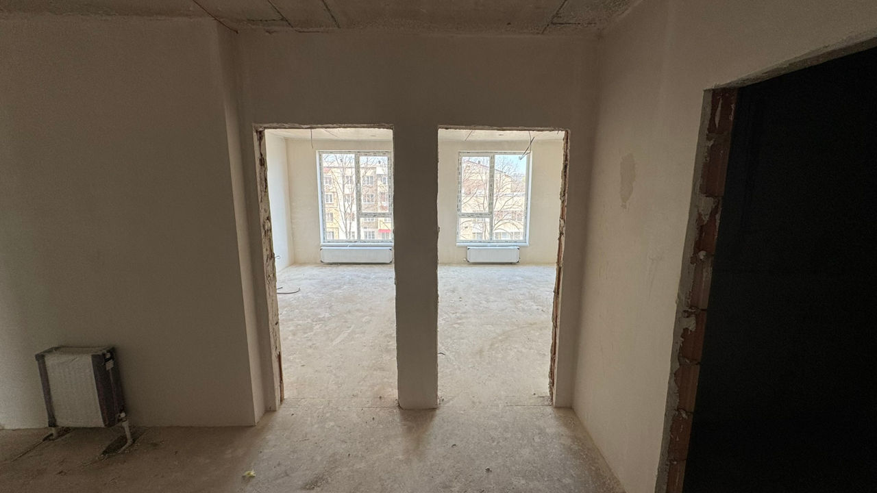 Se vinde Apartament  Or. Ungheni, str. Vasile Lupu  foto 6