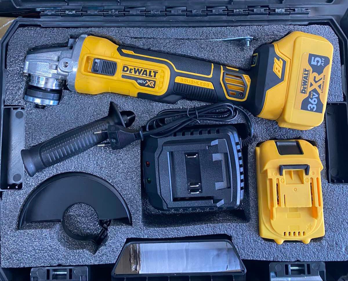 Болгарка с регулятором оборотов Dewalt