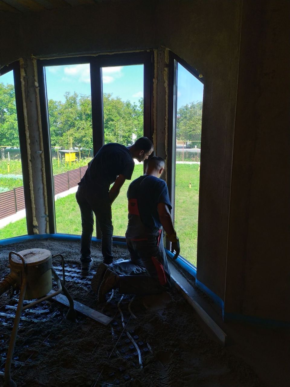 Sapa mecanizata peste podele calde, steasca, steajka polusuhaia foto 1