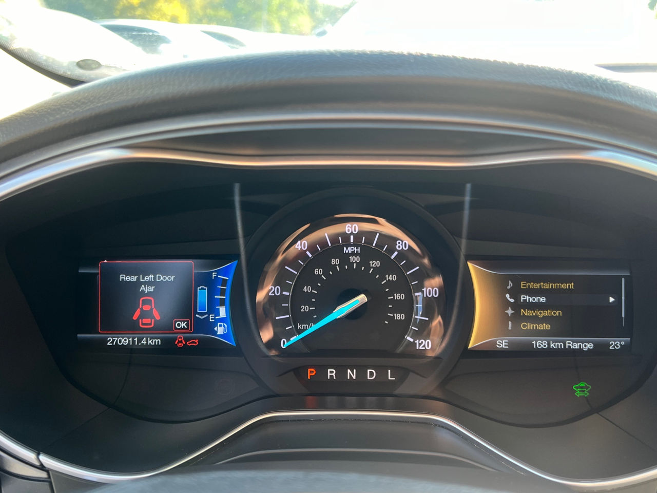 Ford Fusion foto 10
