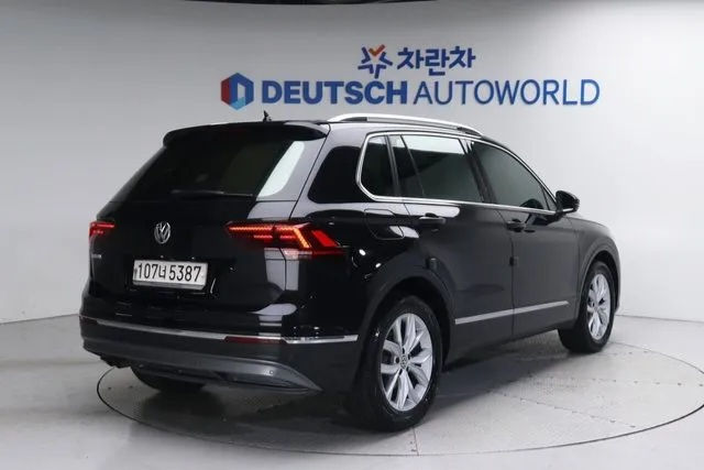 Volkswagen Tiguan foto 1