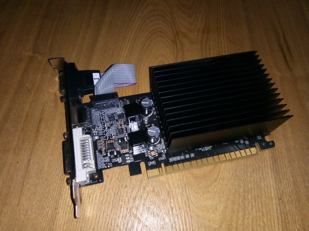 Видеокарта GeForce GT210 на 1024 МБ DDR-3, PCI-E x16, HDMI/VGA/DVI ...