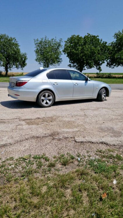 BMW 5 Series фото 1