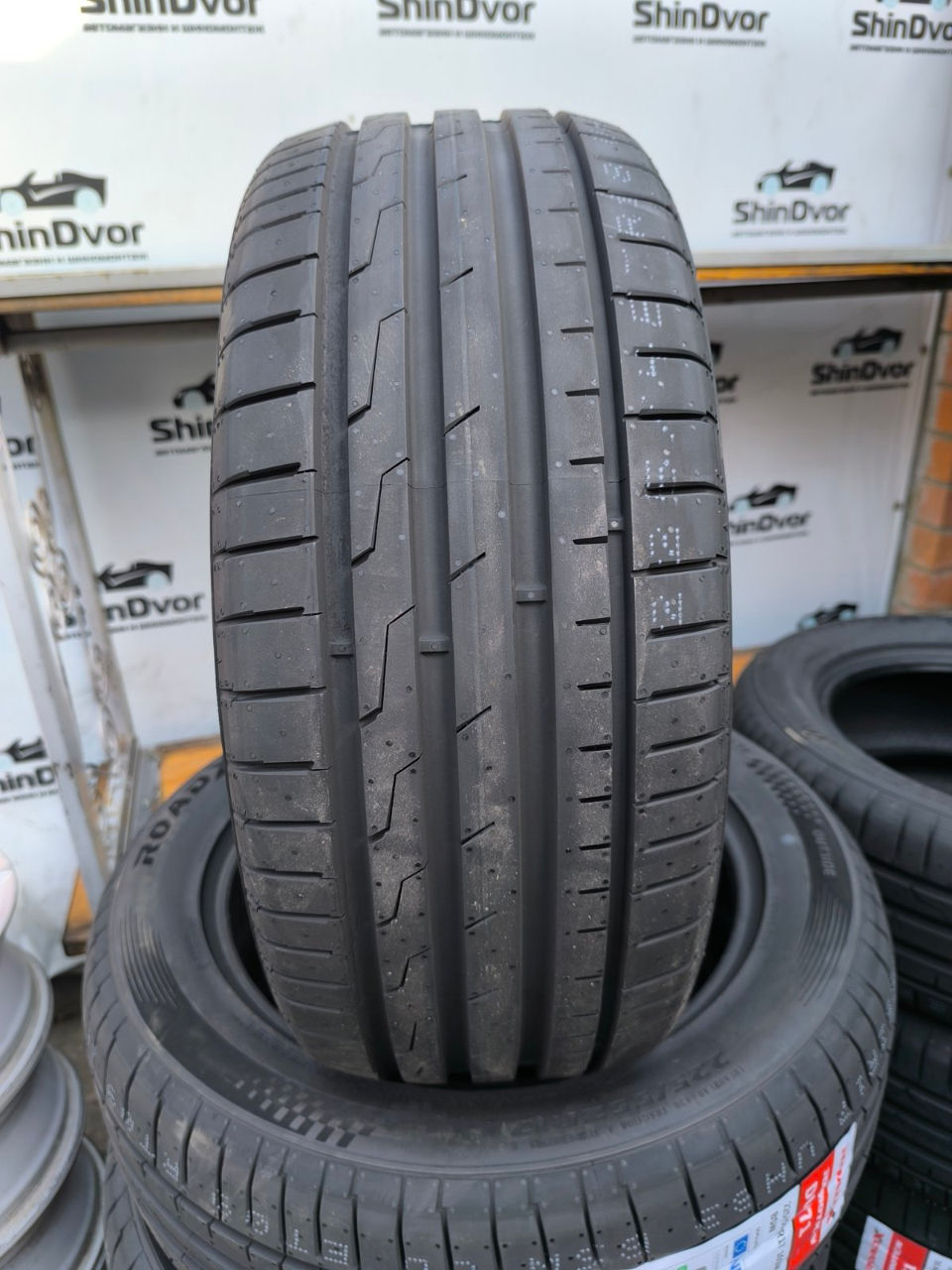 RoadX 225/45 R18 лето - 1400 лей фото 2