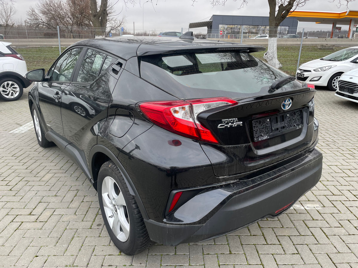 Toyota C-HR foto 3