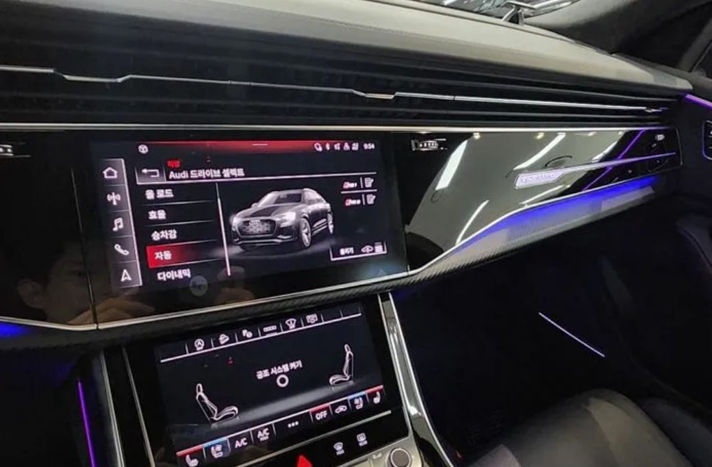 Audi Q8 фото 11