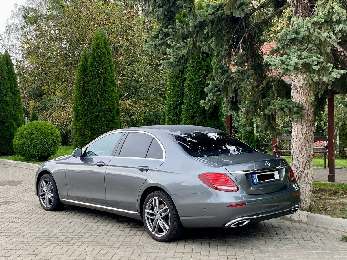 Mercedes E-Class foto 2