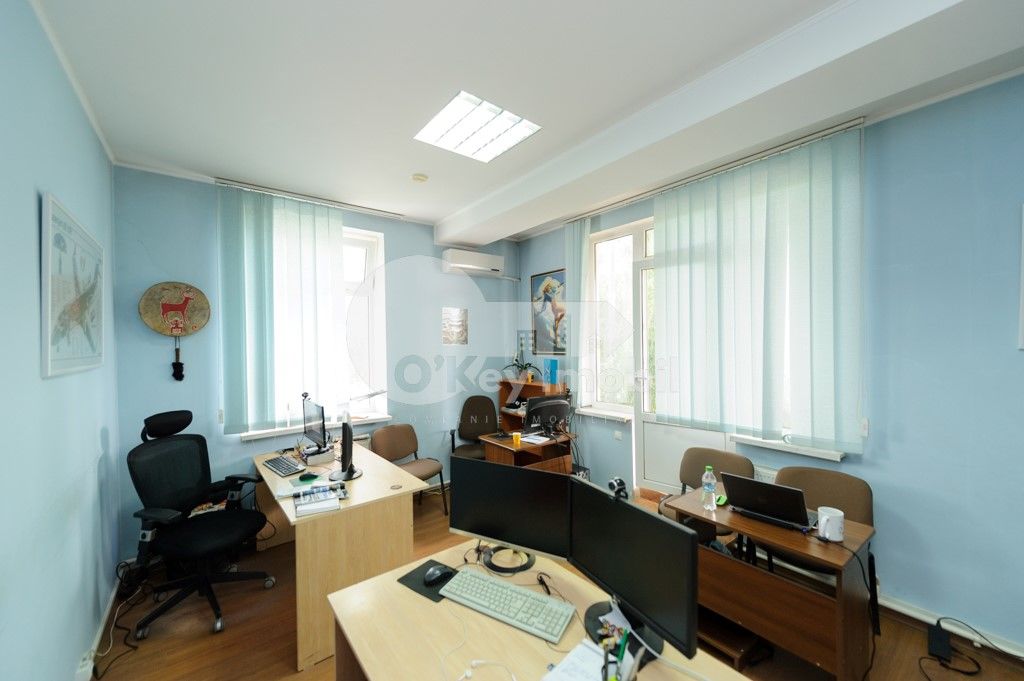 Chirie! Spațiu comercial, prima linie, Râșcani 2300 € foto 1