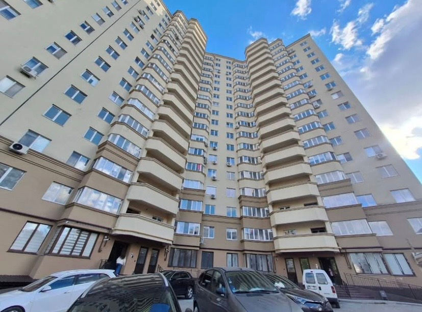 Apartament cu 3 camere, 84 m², 2 etaj