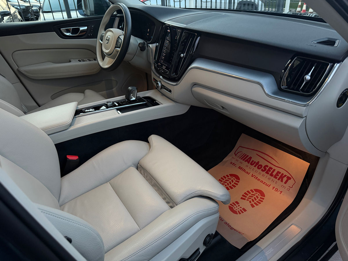 Volvo XC60 2021 photo 10