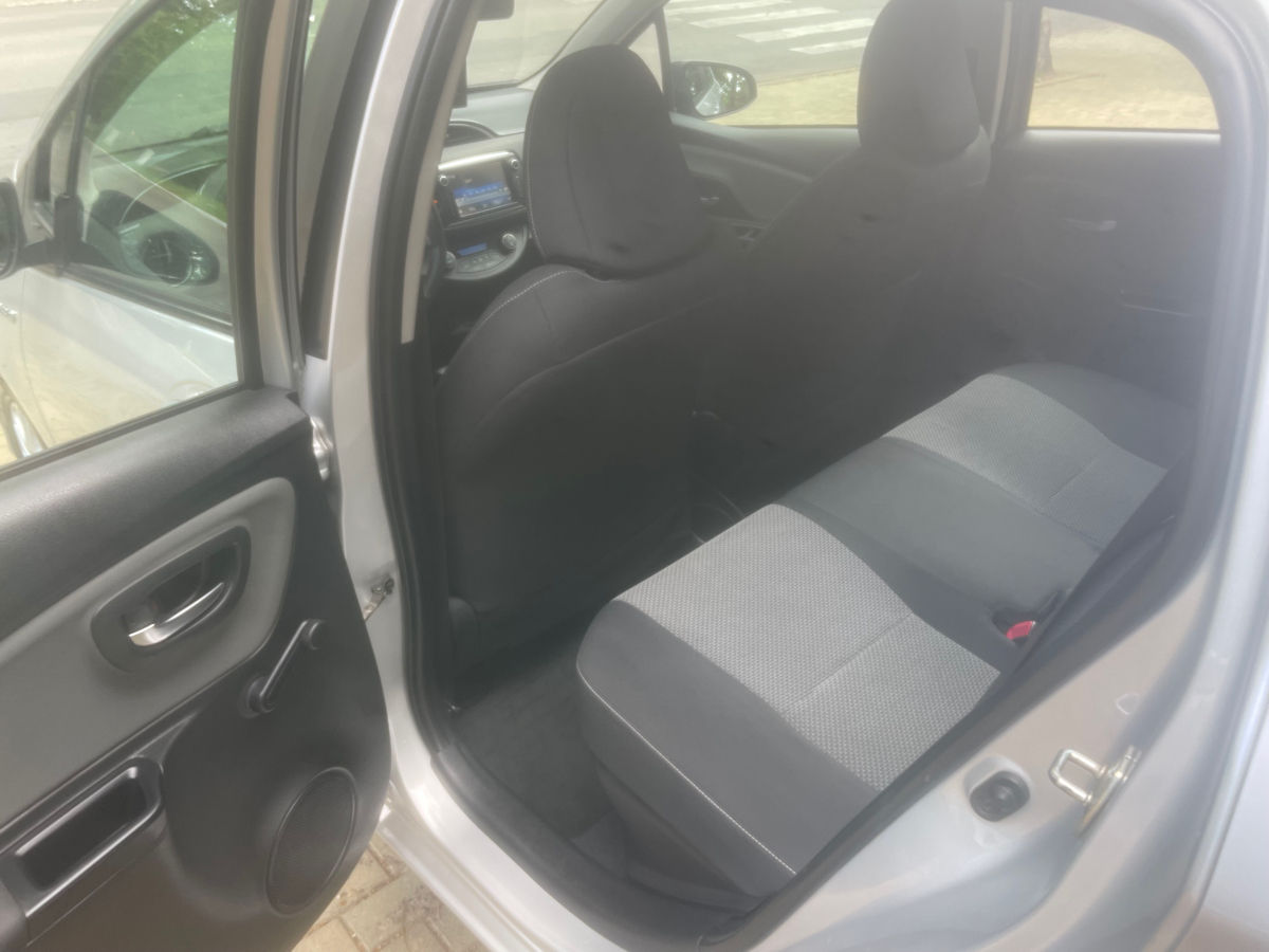 Toyota Yaris foto 6