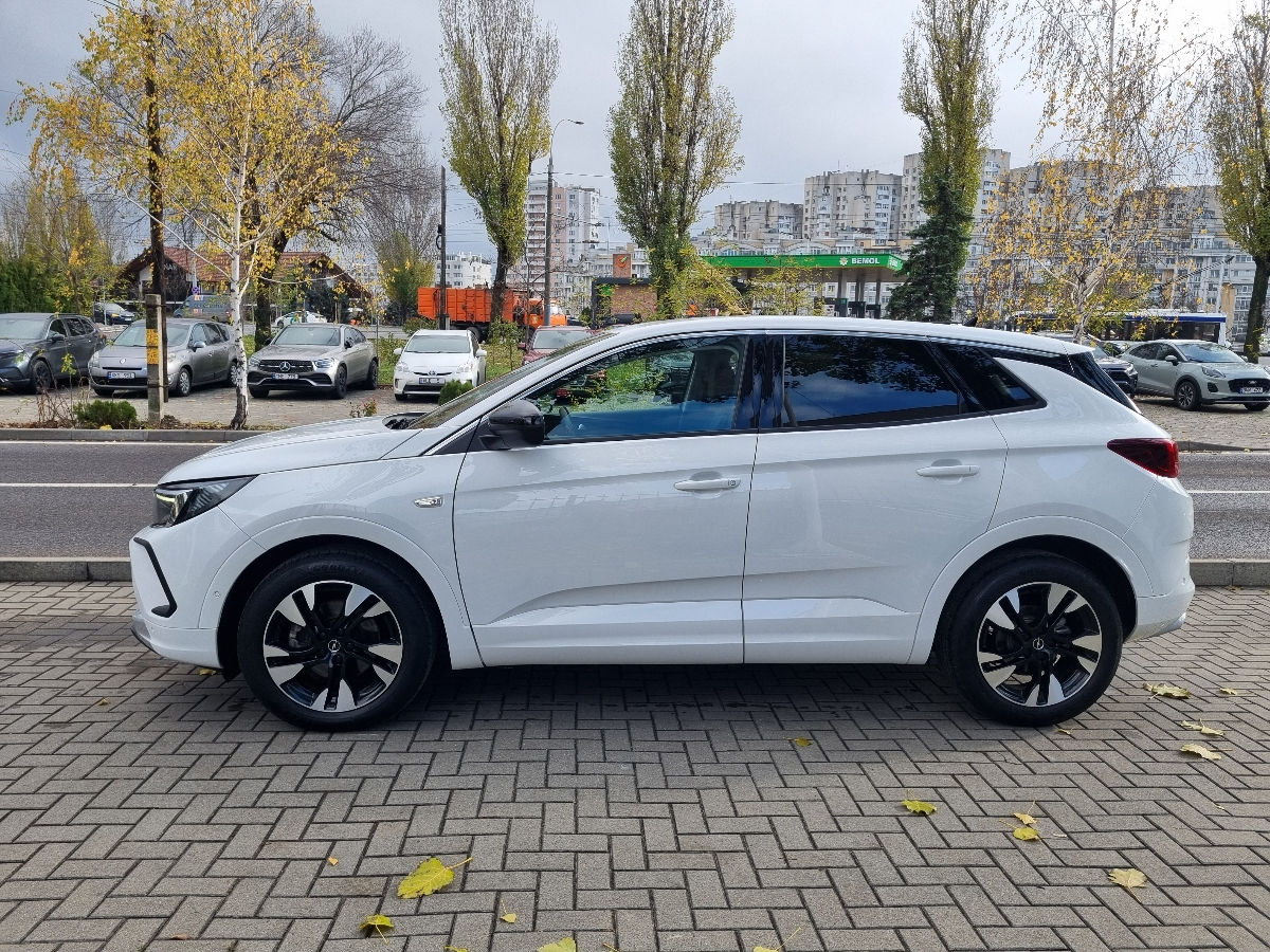 Opel Grandland X 2022 photo 8