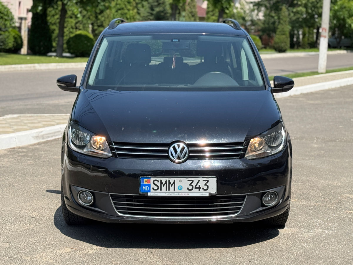 Volkswagen Touran фото 1