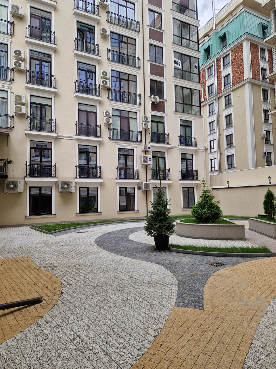 Apartament cu 4 camere,  Centru,  Chișinău,  Chișinău mun. foto 1