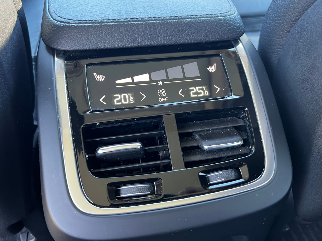 Volvo XC90 foto 13