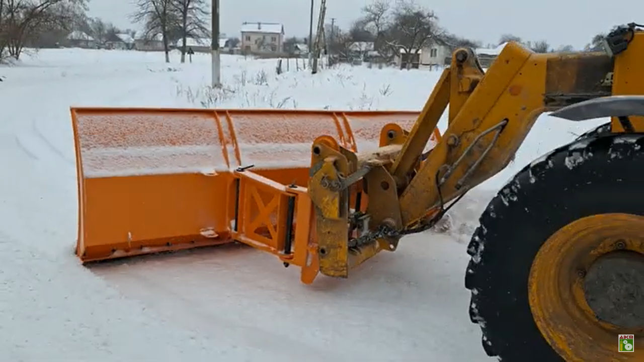 Отвал на погрузчик  JCB foto 9