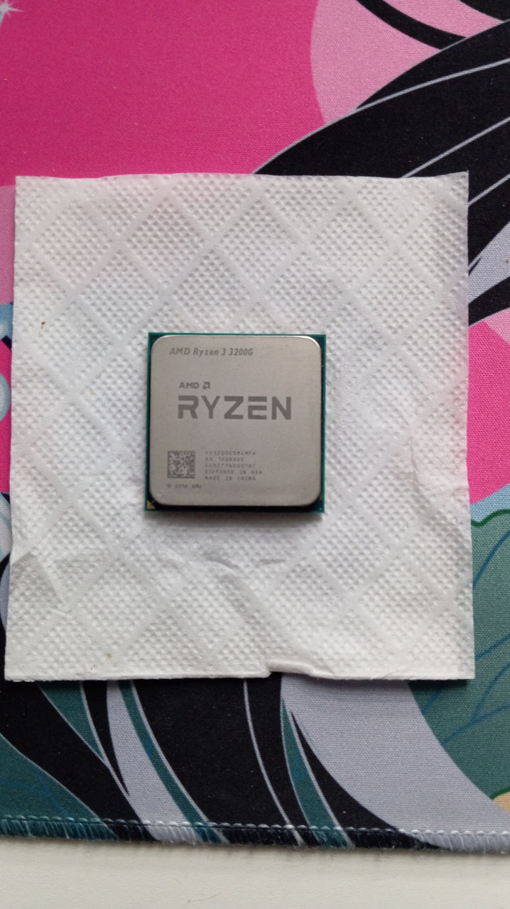 AMD Ryzen 3 3200G (БУ. без коробки) фото 0