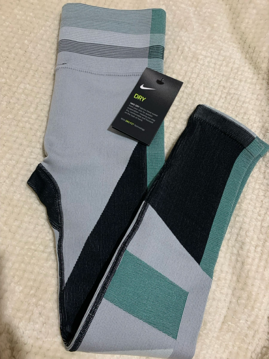 nike performance sculpt lux