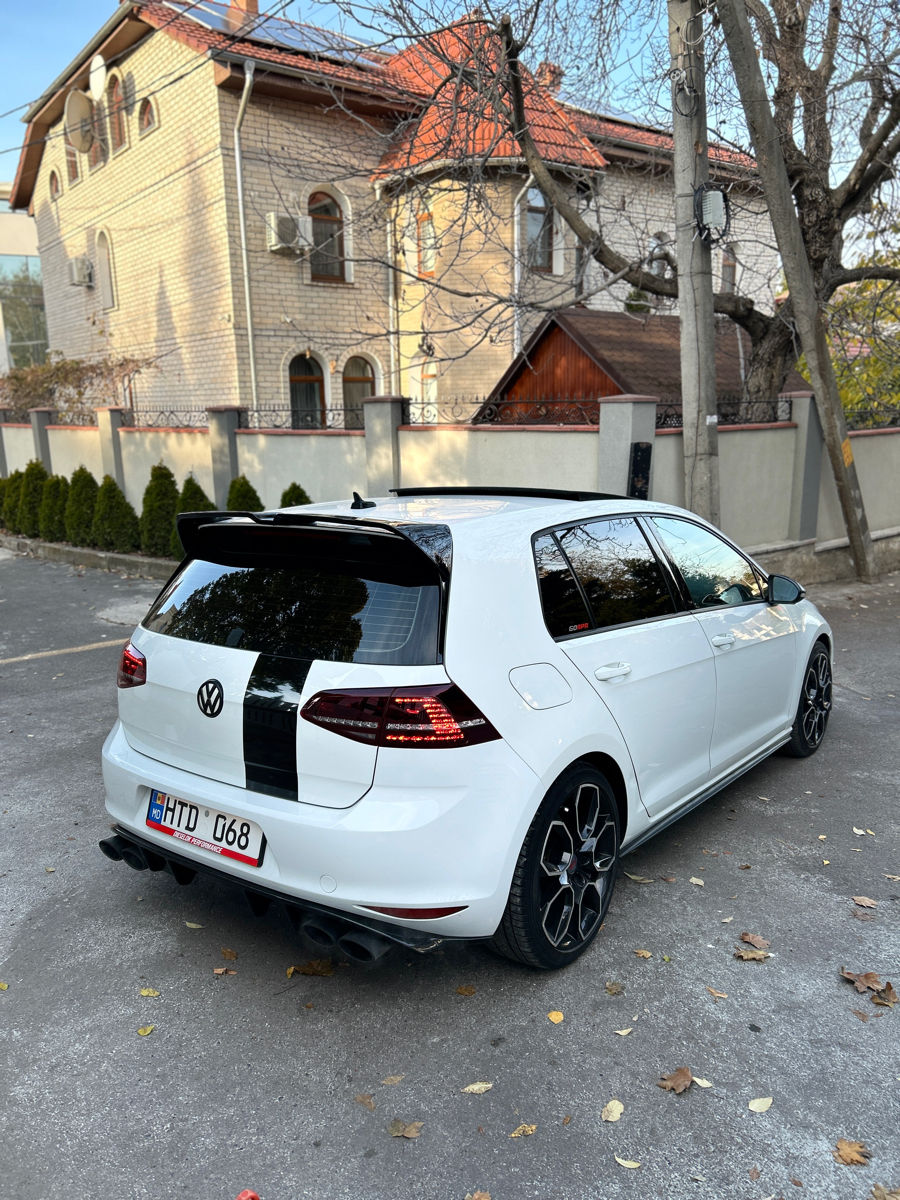 Volkswagen Golf foto 6
