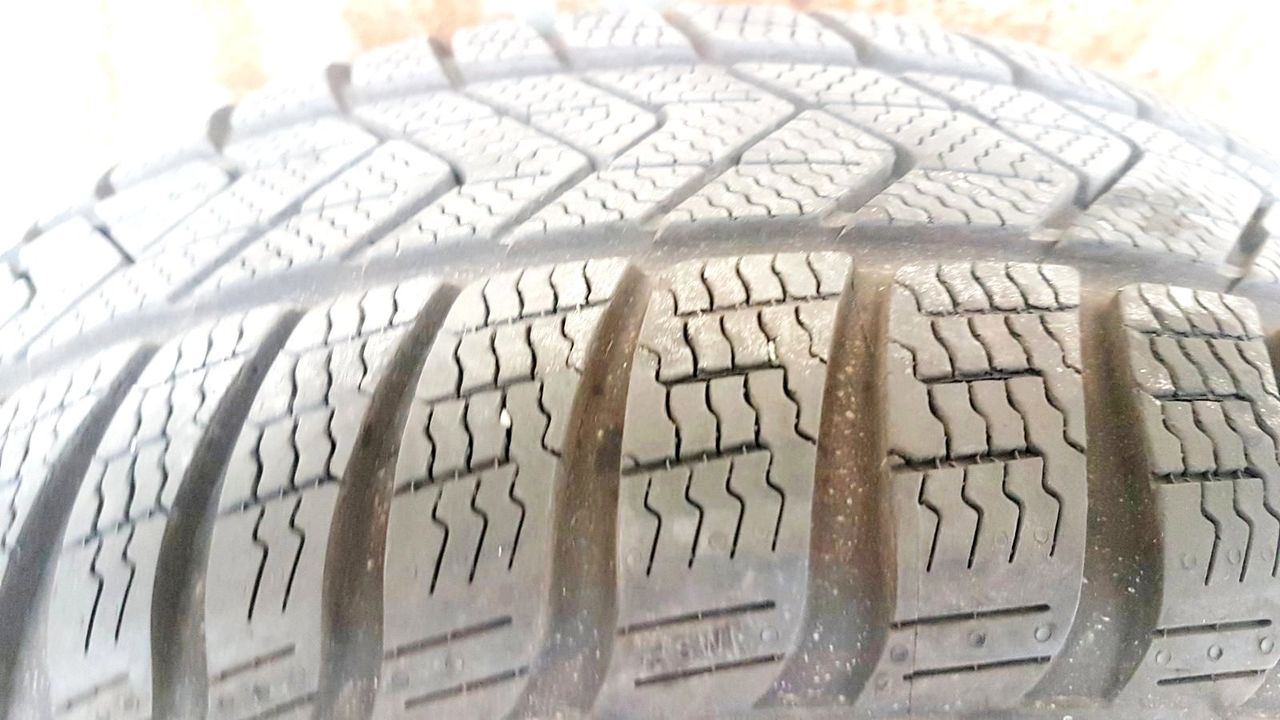 R18 235/45 зимние шины volkswagen passat