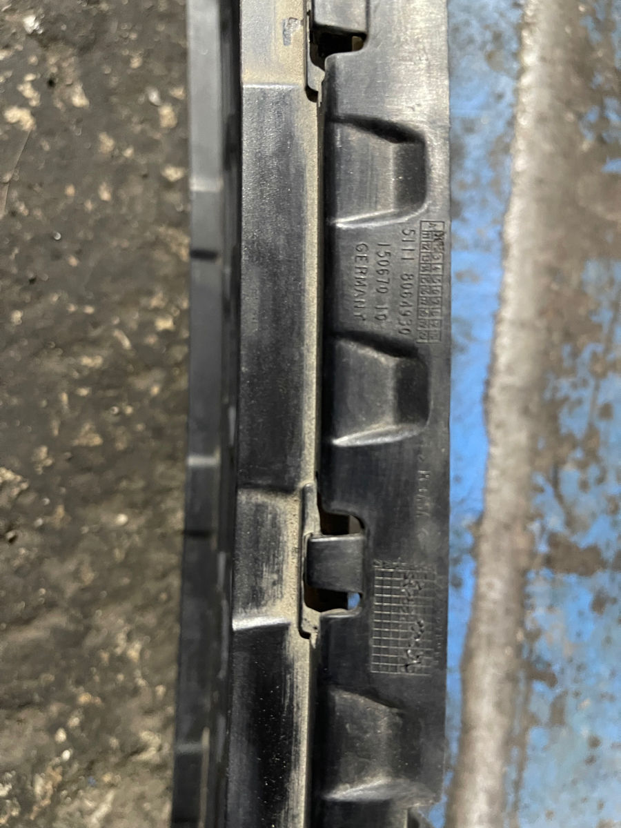 BMW G30 : SZL, nasadci M teh tobe evacuare, senzor/ploaie, ceas/panou de bord, grila de jos din fata foto 3