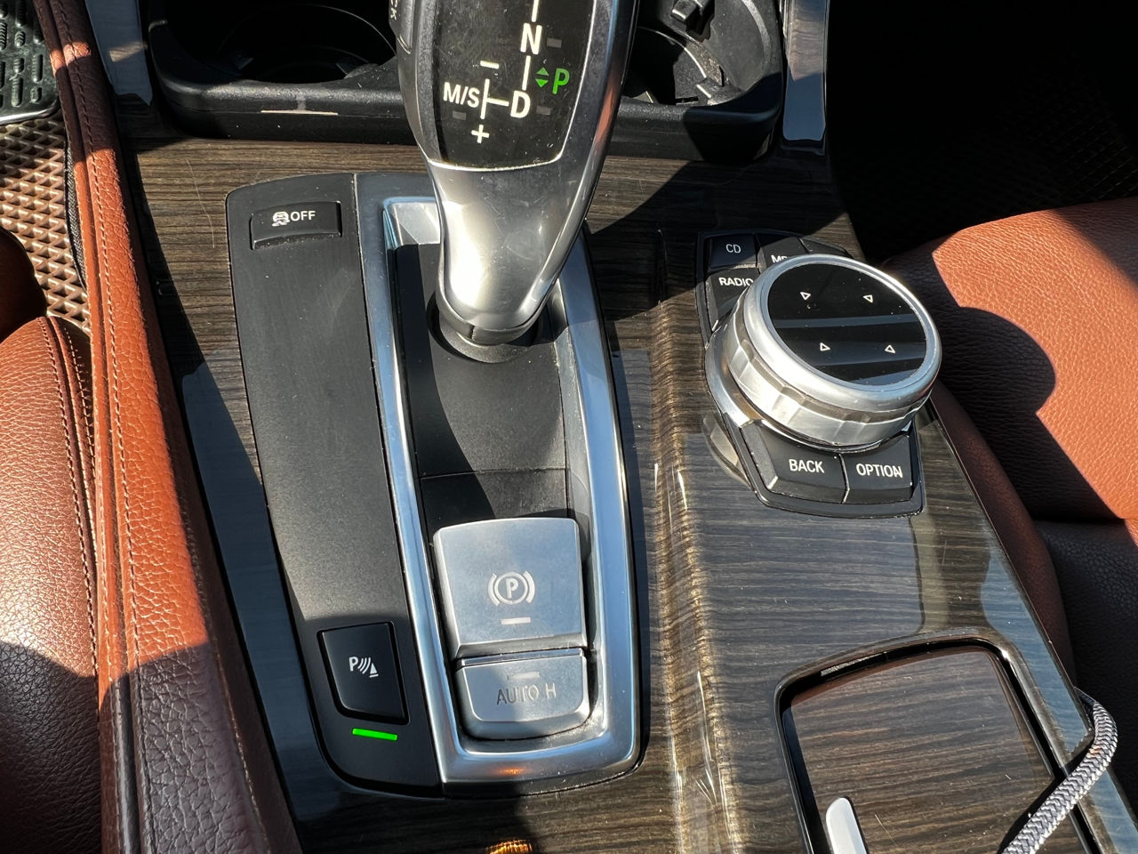 BMW 5 Series foto 15