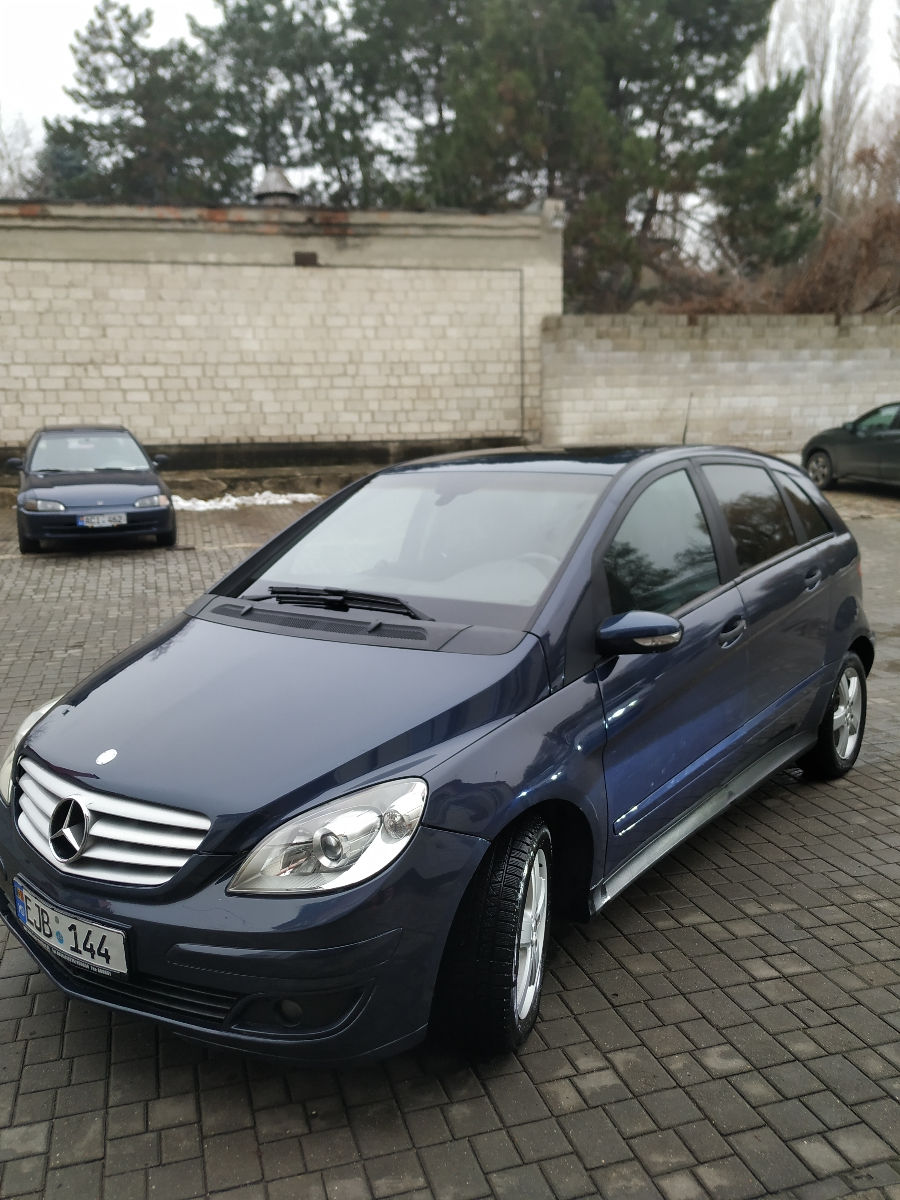 Mercedes B-Class foto 0