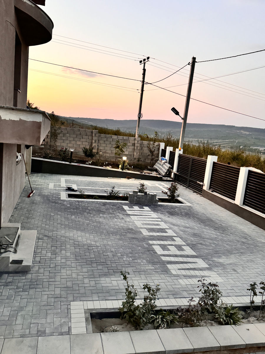 Pavaj de calitate,montam pavaj rapid ,pret avantajos foto 1