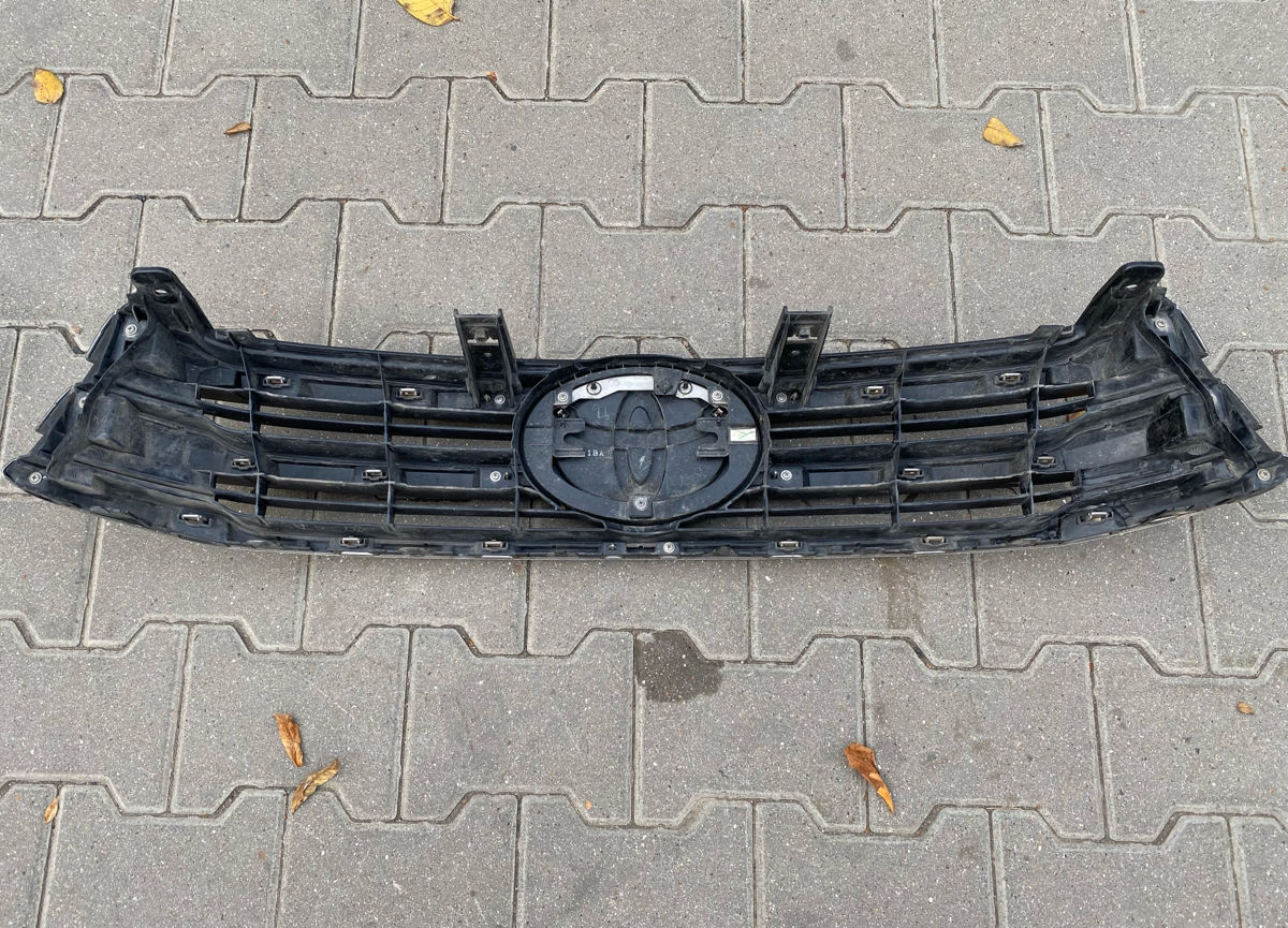 Grila / Решотка Toyota Hilux foto 1
