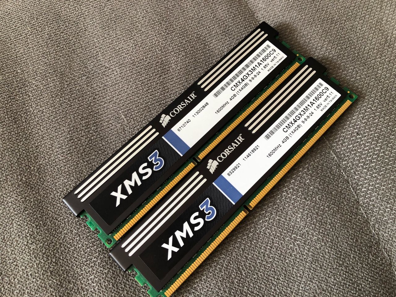 Corsair XMS3 — 8GB (2x4GB) DDR3 1600MHz C9 Memory Kit