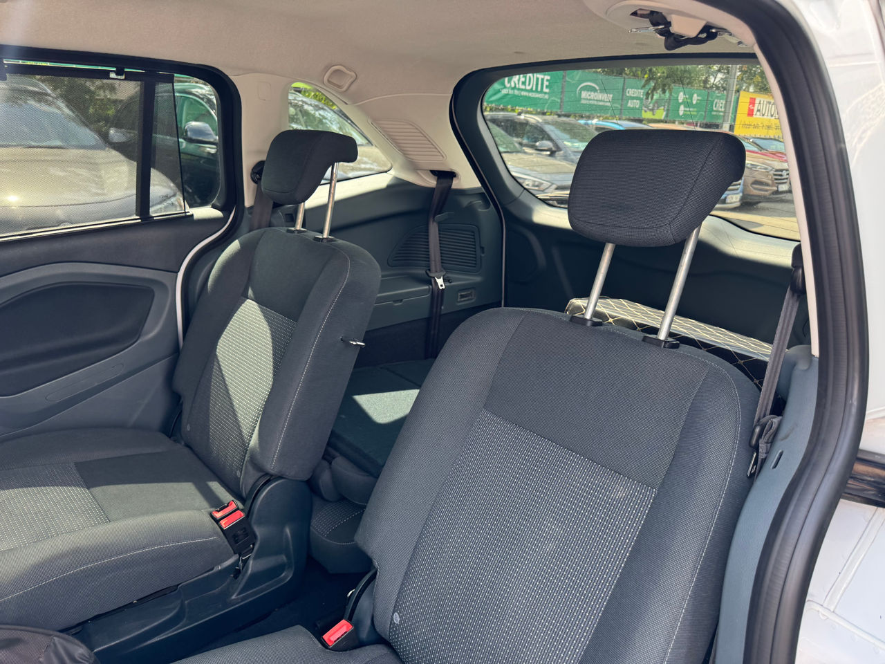 Ford Grand C-MAX foto 8
