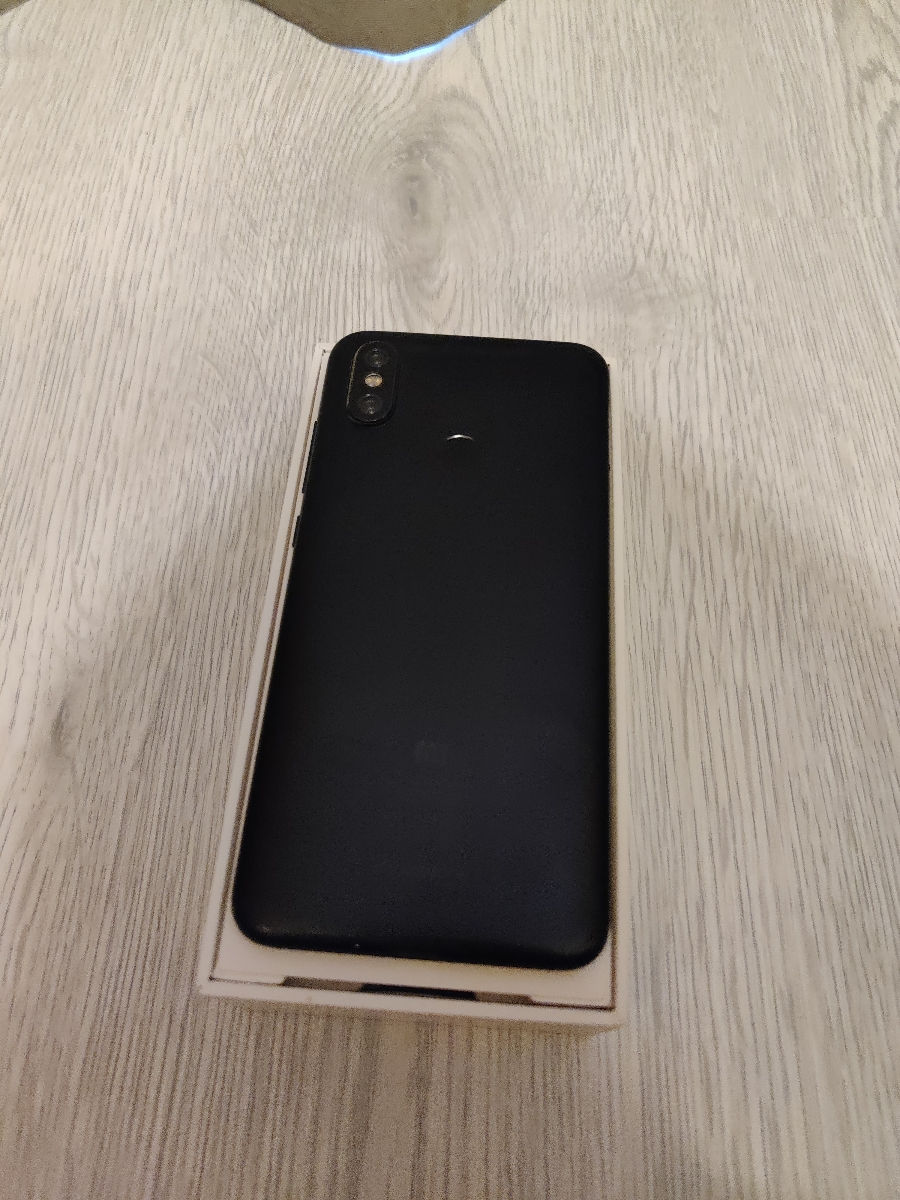 Xiaomi Mi A2 Black 4GB Ram, 64Gb Rom, 1200 лей foto 1