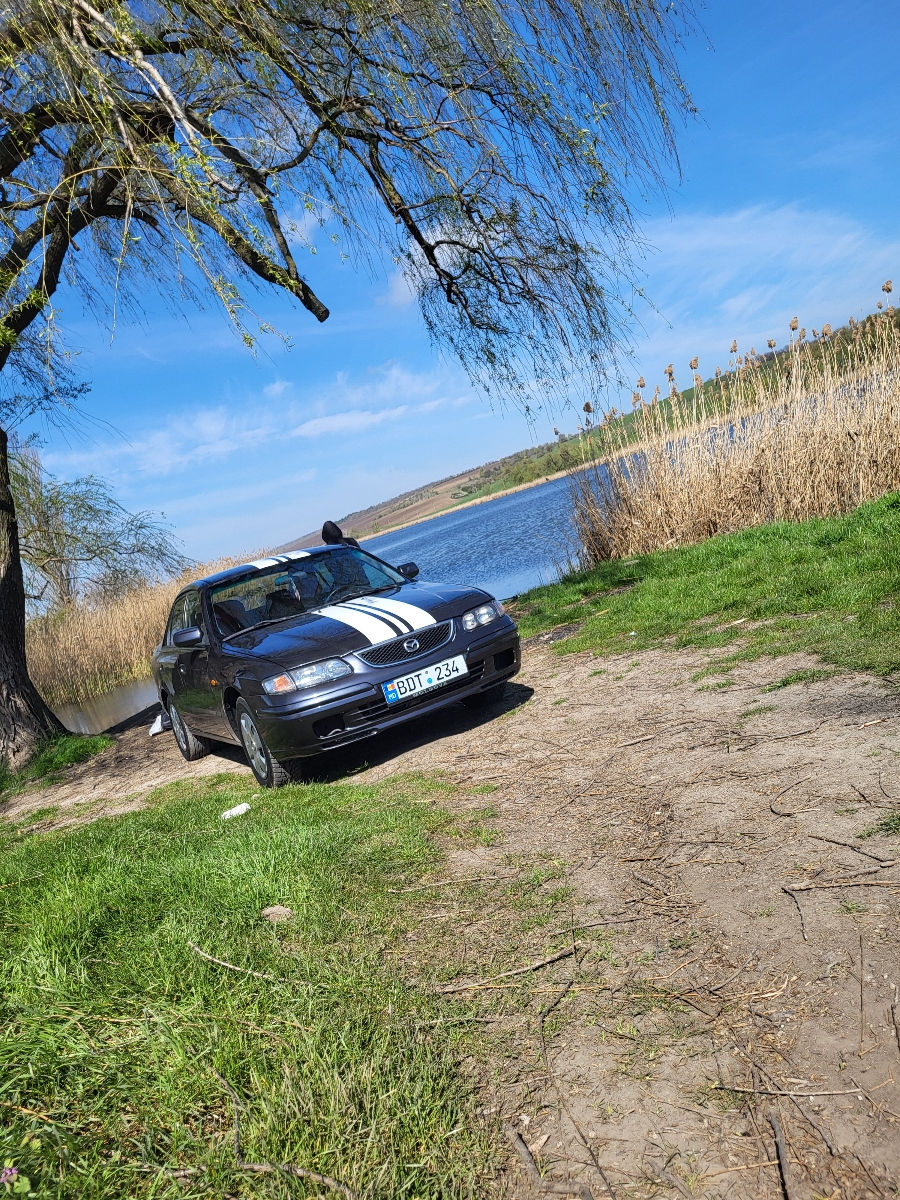 Mazda 626 foto 2