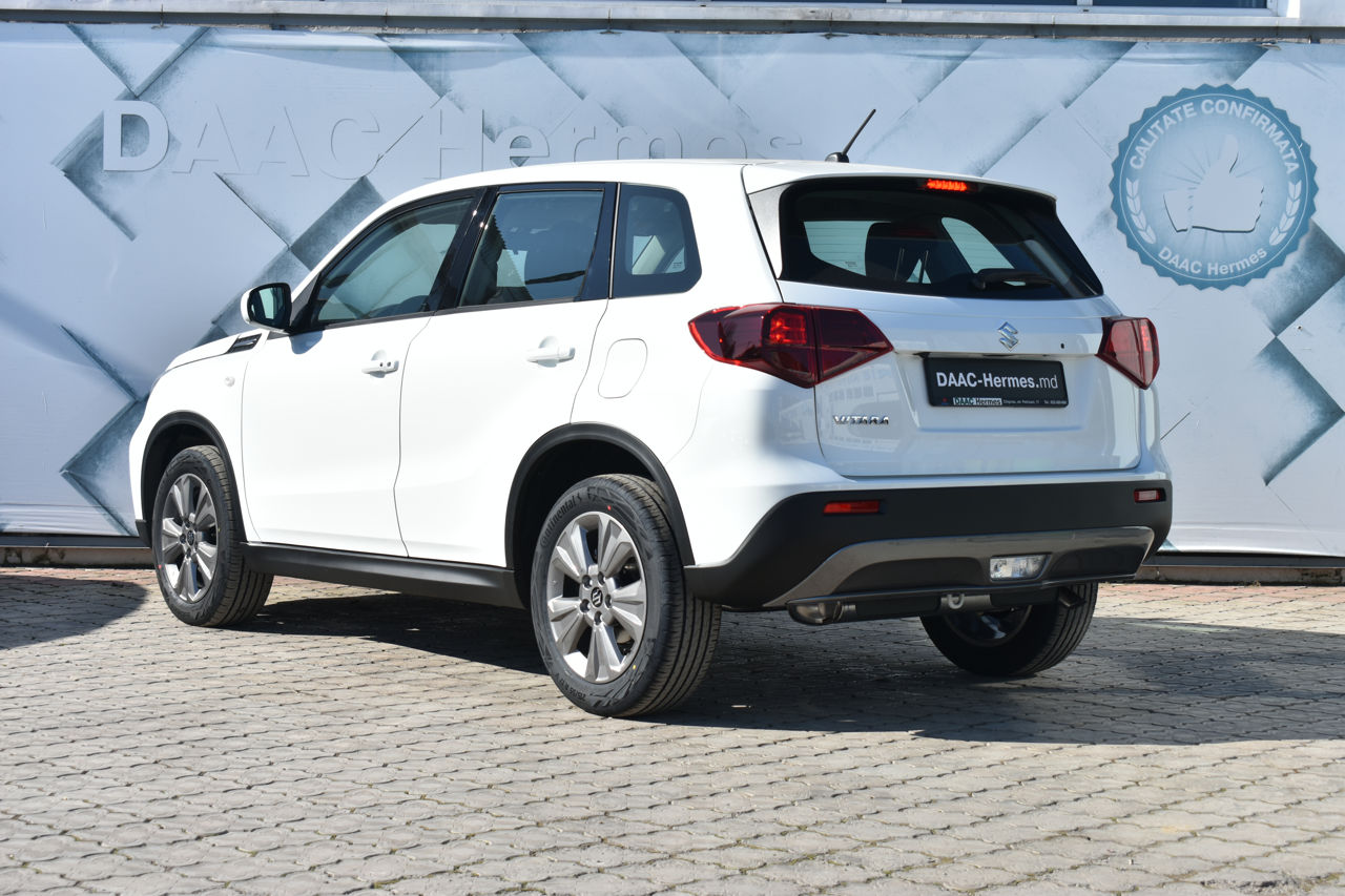 suzuki-vitara-an-2025-cu-rulaj-1-km-benzin-15000