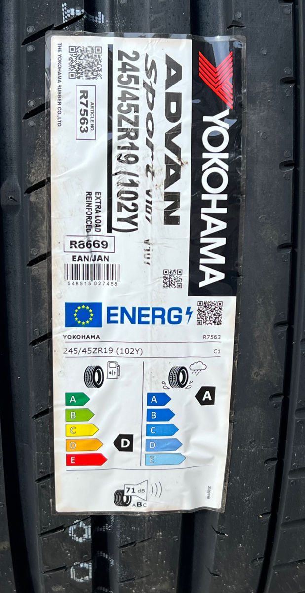 245/45 R19、YOKOHAMA ADVAN SPORT、2024年 Llanta 245/45 R19 YOKOHAMA ADVAN SPORT V105S 98Y