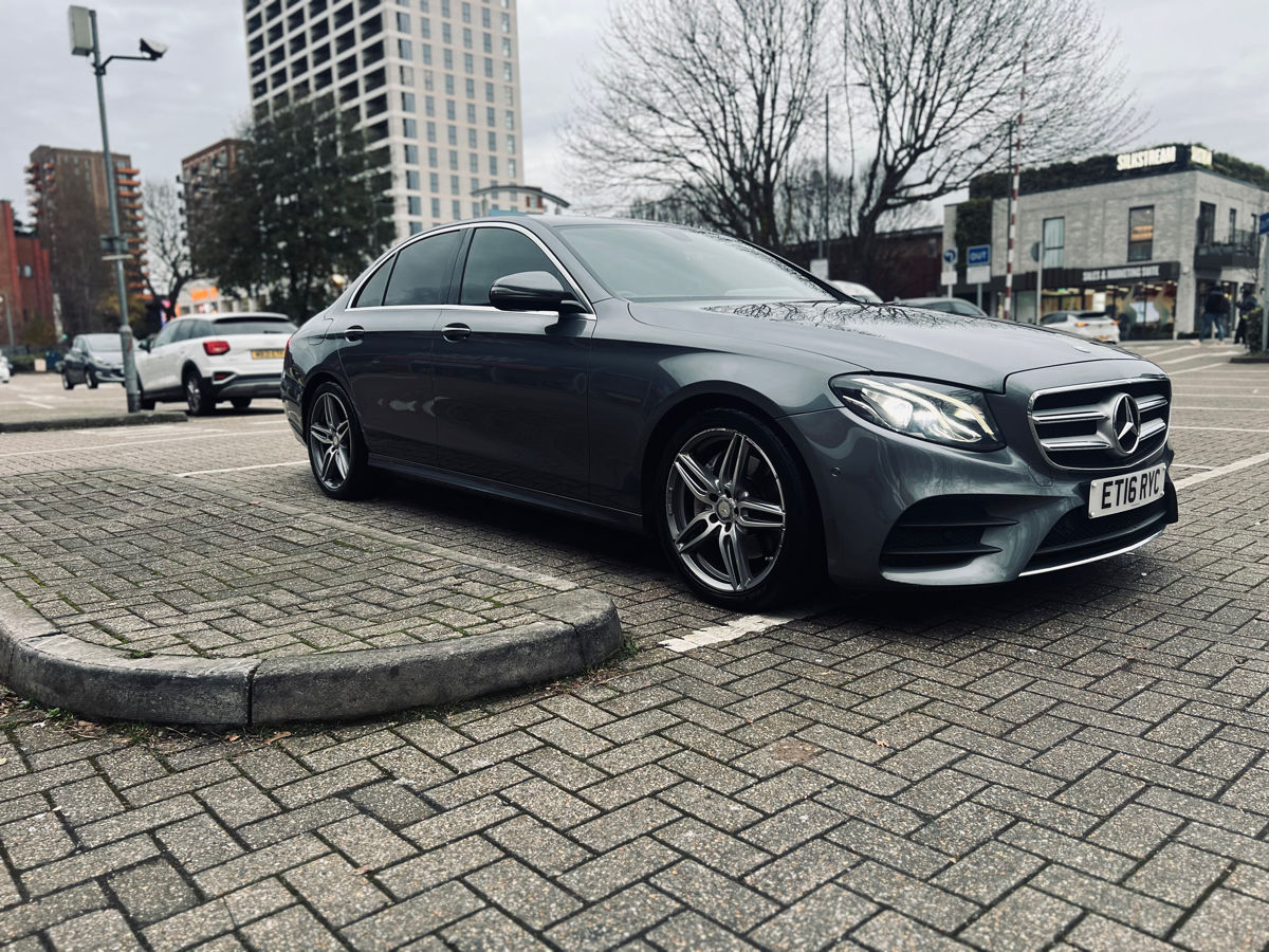 Mercedes E-Class foto 1