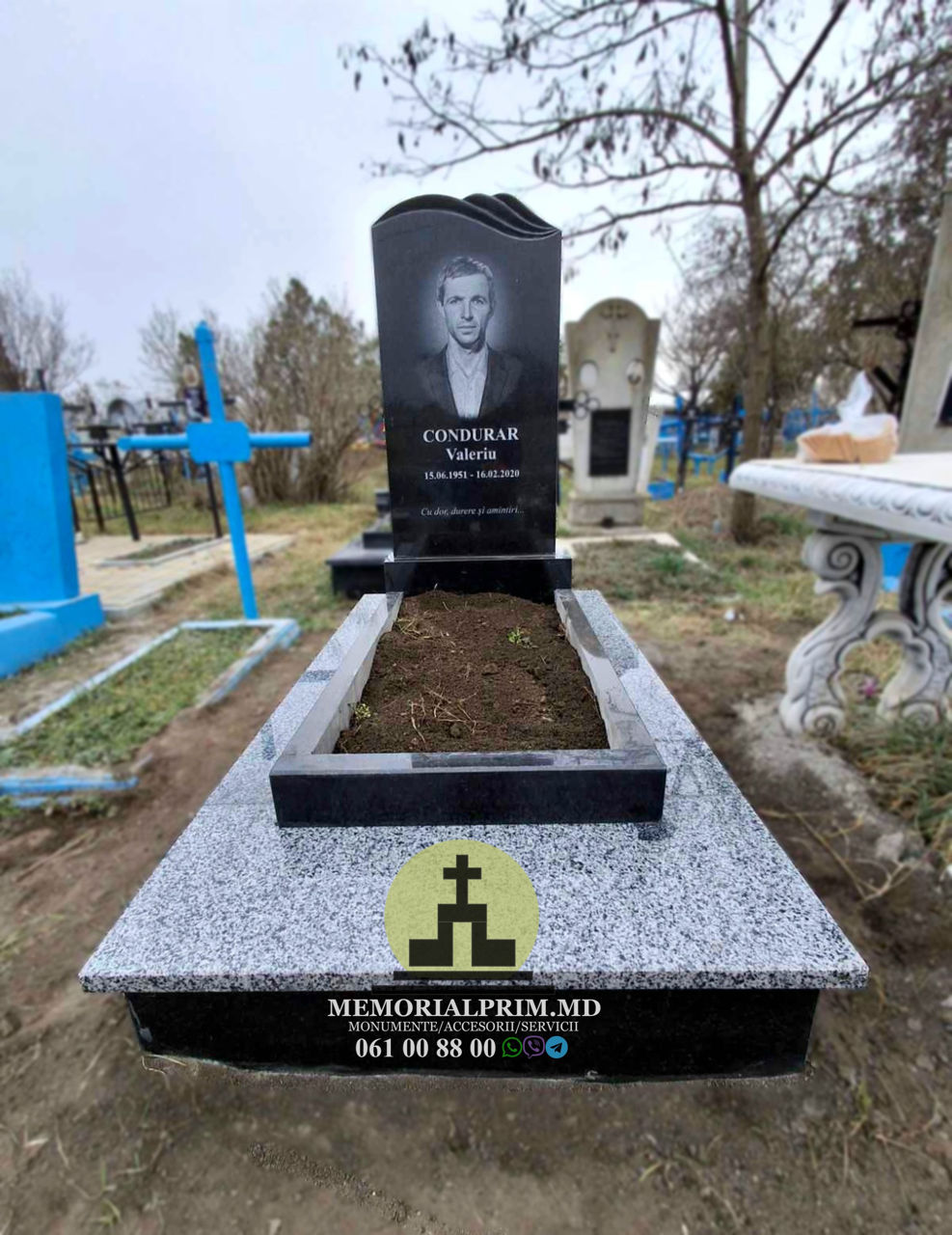 Monumente funerare din granit negru natural de la producator MemorialPrim.md foto 4