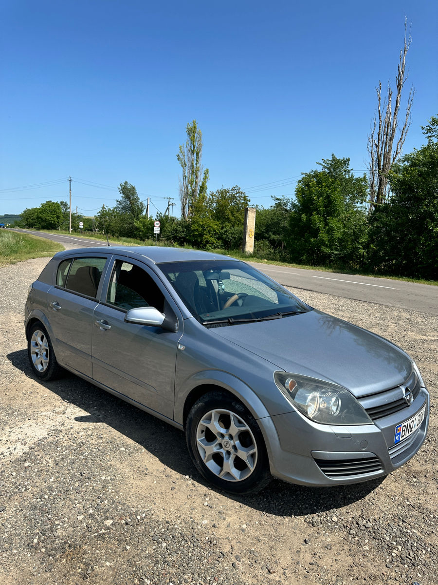 Opel Astra фото 1