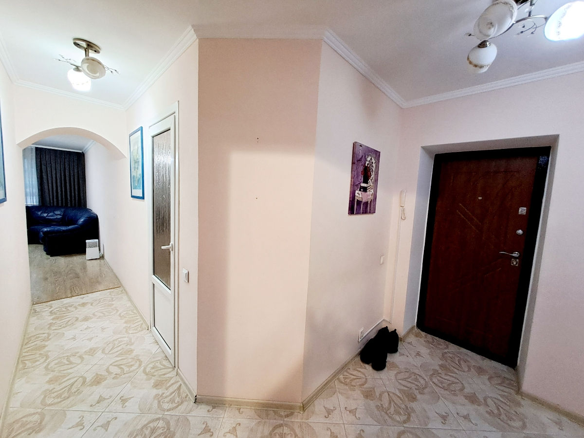 Apartament cu 2 camere, 64 m², Centru, Ialoveni foto 5