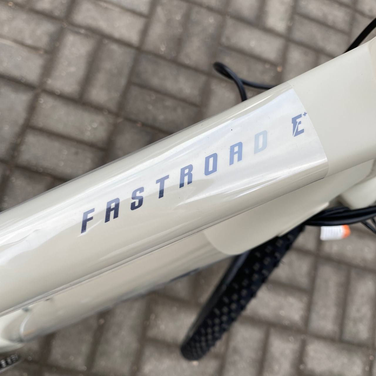 Электрический Велосипед Giant Fastroad E+ foto 1