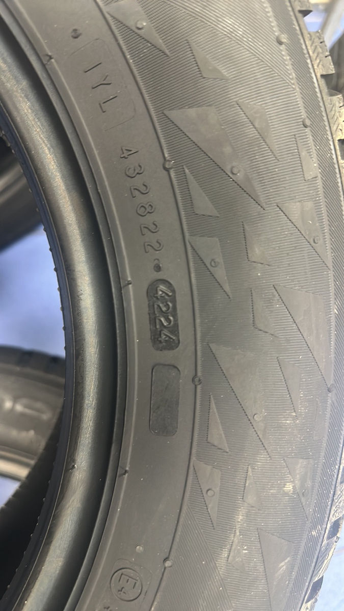 195/65 R 15 Nokian Snowproof 2 foto 2