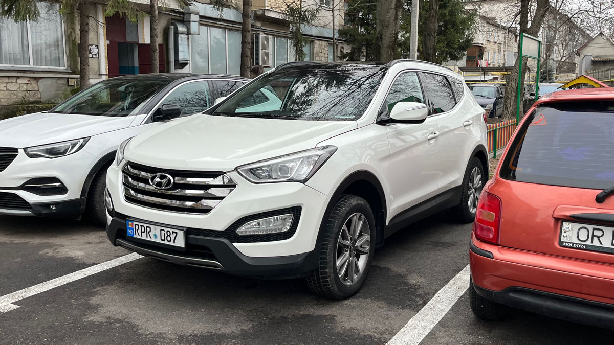 Hyundai Santa FE foto 0