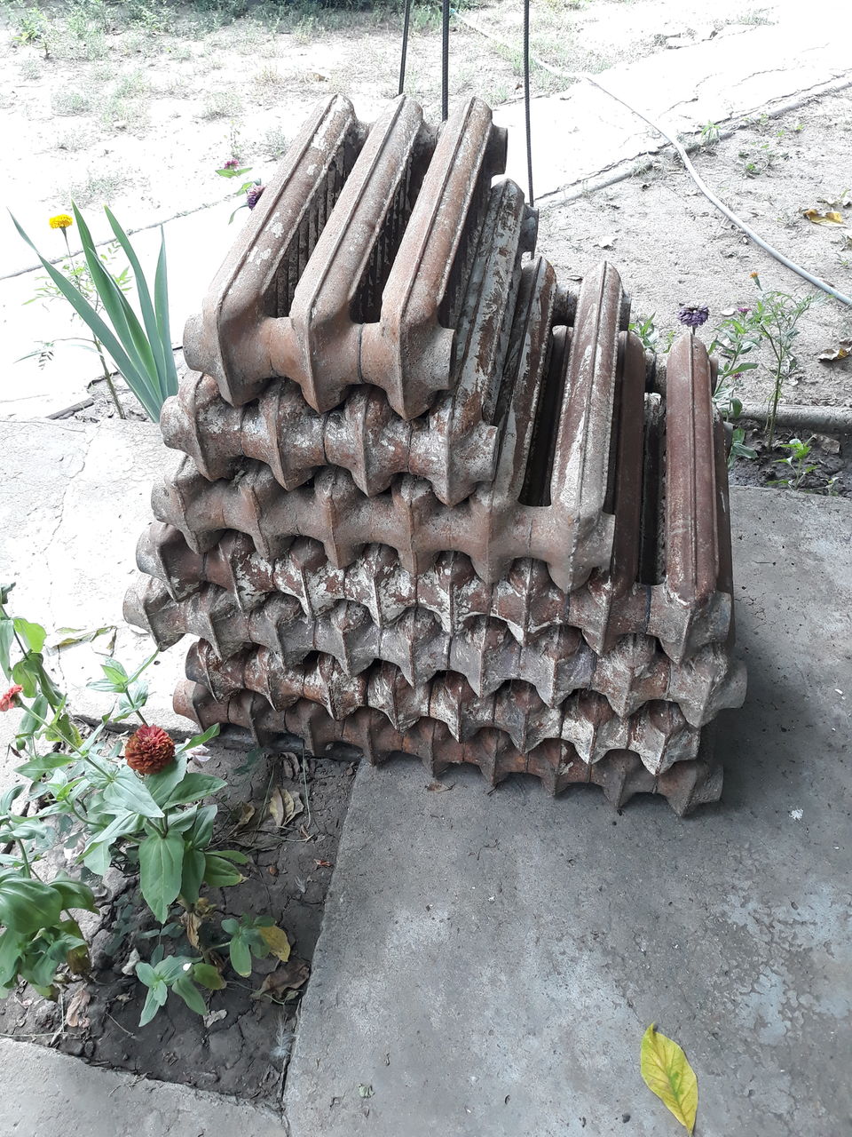 Продаю батареи чугунные, 20 лей за секцию