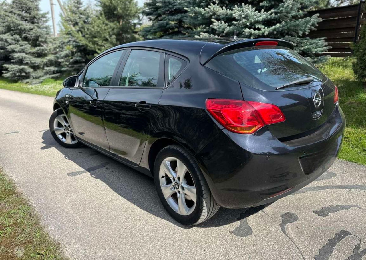 Se dezmembreaza   Opel Astra J  Разборка Опель foto 6