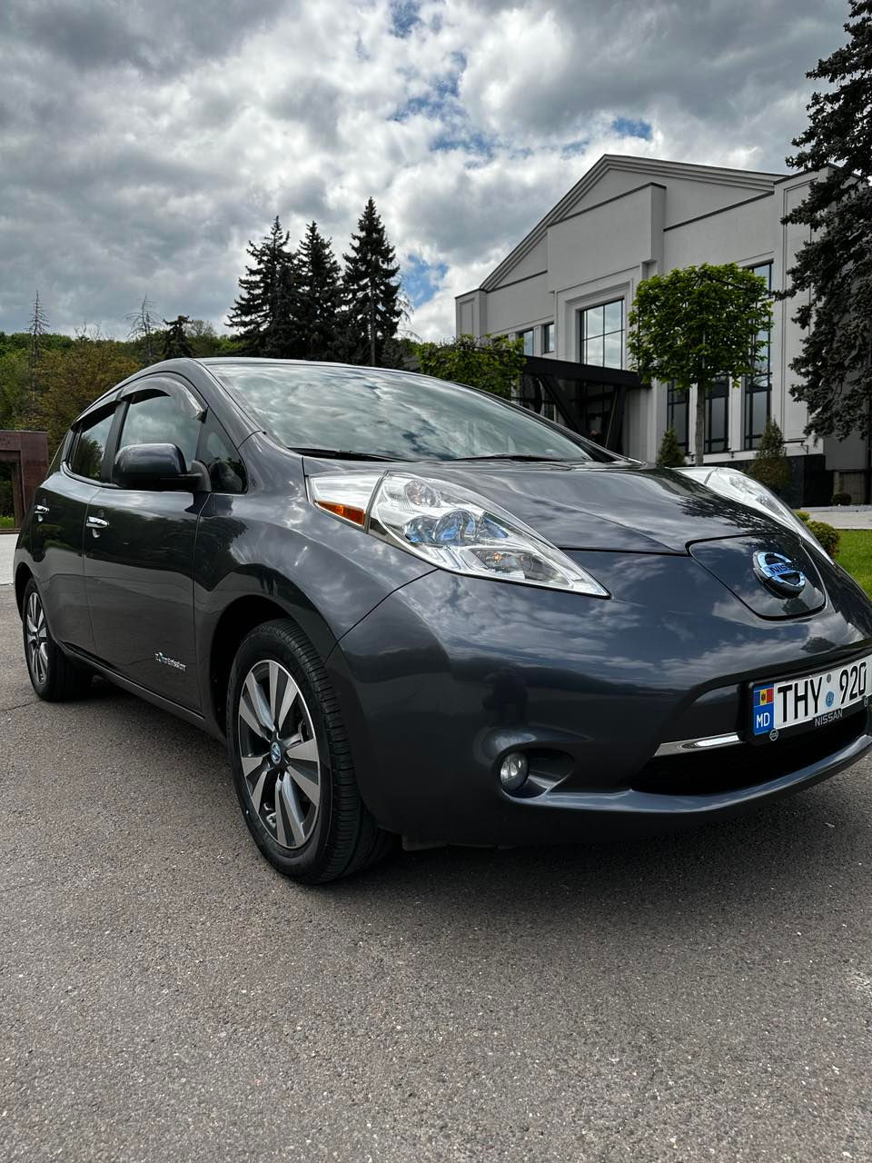 NissanLeaf