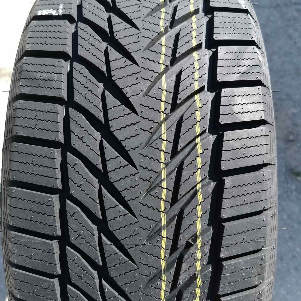 245/45 R17, 225/55 R17, 225/50 R17 foto 1