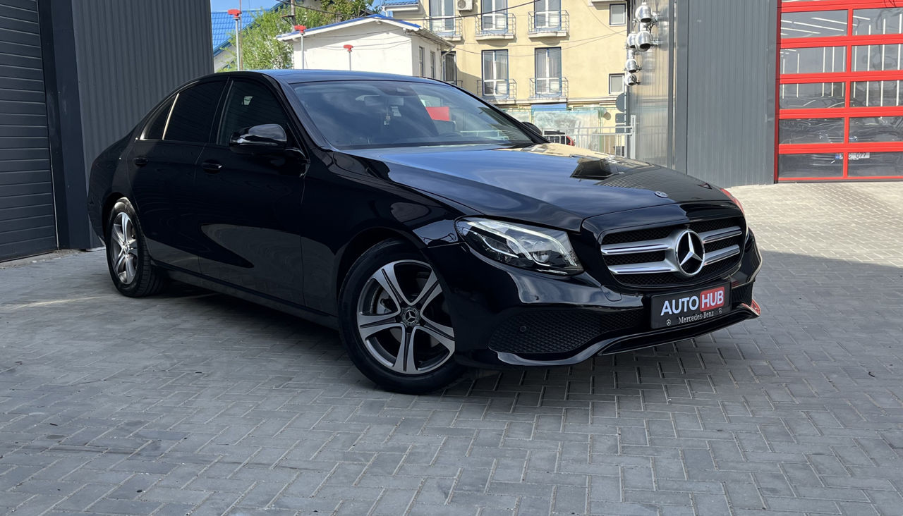 Mercedes E-Class foto 2