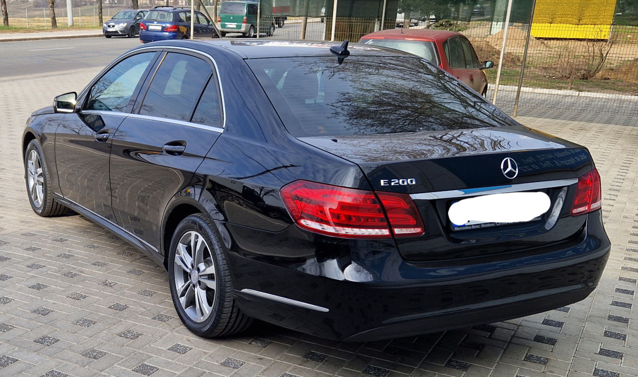 Mercedes E-Class foto 2