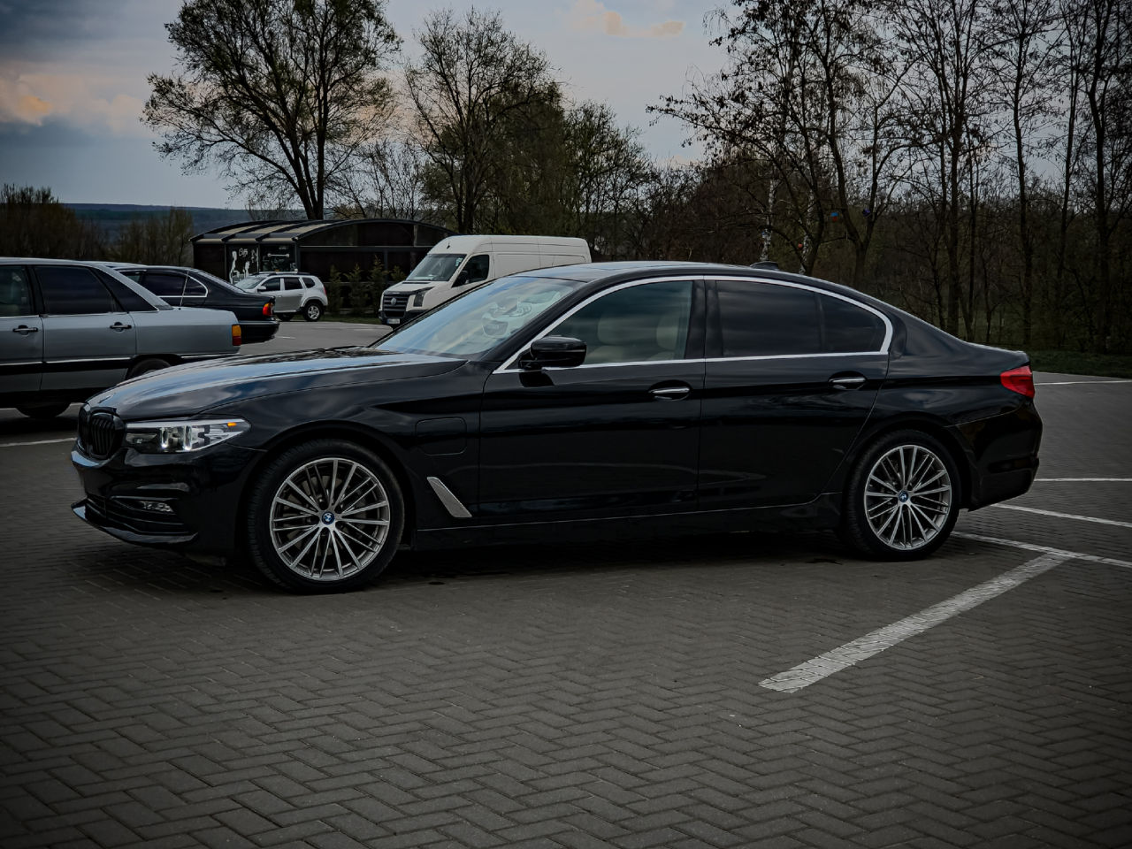 BMW 5 Series foto 12