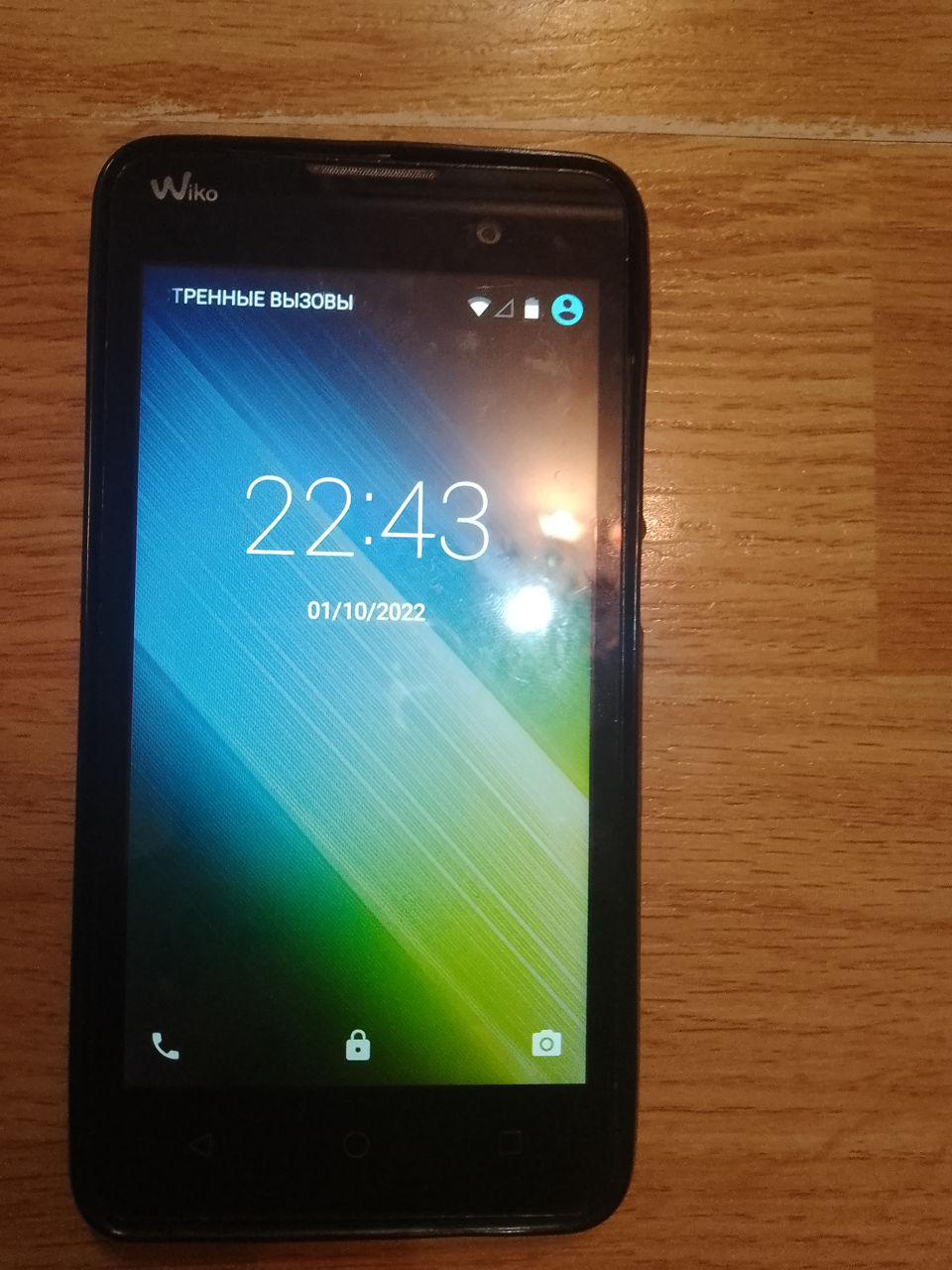 Продам заблокированный телефон Wiko